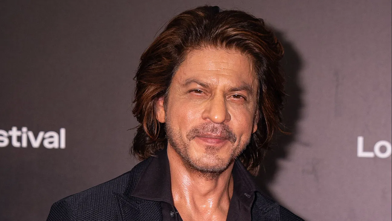 Shah Rukh Khan Reveals: Sleeps at 5 AM, Wakes Up at 9 AM, Eats One Meal, and Briefly Works Out