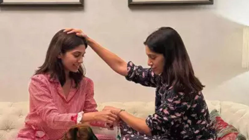 Bhumi Pednekar blesses sister Samiksha as she ties rakhi on her wrist