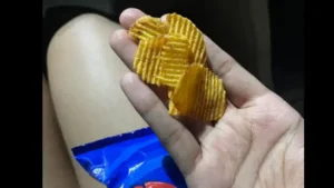 ‘Air or Chips?’ Lays Packet Photo Triggers Social Media Frenzy