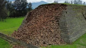 In Mexico Two Ancient Pyramids Collapse, Tribes Fear Bad Omen