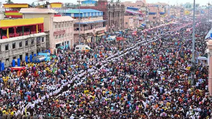 Stampede at a Temple in Bihar Results in 7 Deaths