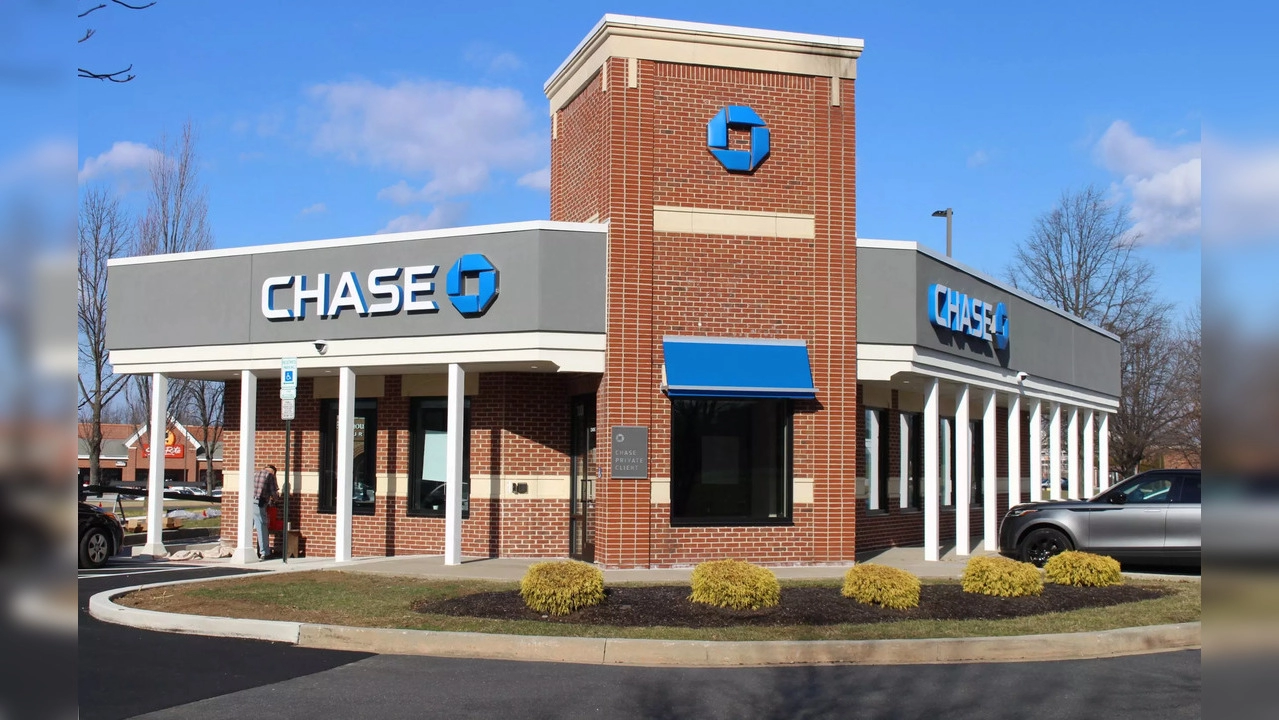 Viral Chase Bank Glitch Allows Massive Withdrawals Without Funds