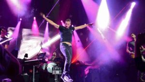 BookMyShow Crashes as Coldplay India 2025 Tickets Cause Frenzy