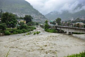 Flash Flood Warning Issued for Six Districts in Himachal Pradesh