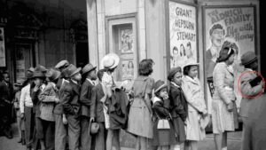 Ordinary Vintage Photo Goes Viral: Is Boy Holding An ‘iPad’ In 1941?