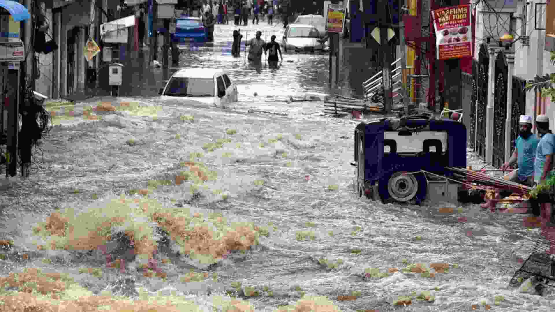 Telangana Floods Strike : 100+ Villages Submerged, 99 Trains Cancelled