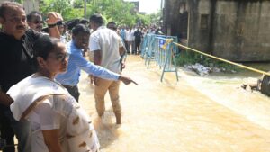 Governor Seeks Explanation from CM Mamata on Sealing Bengal-Jharkhand Border Amid Flood Crisis