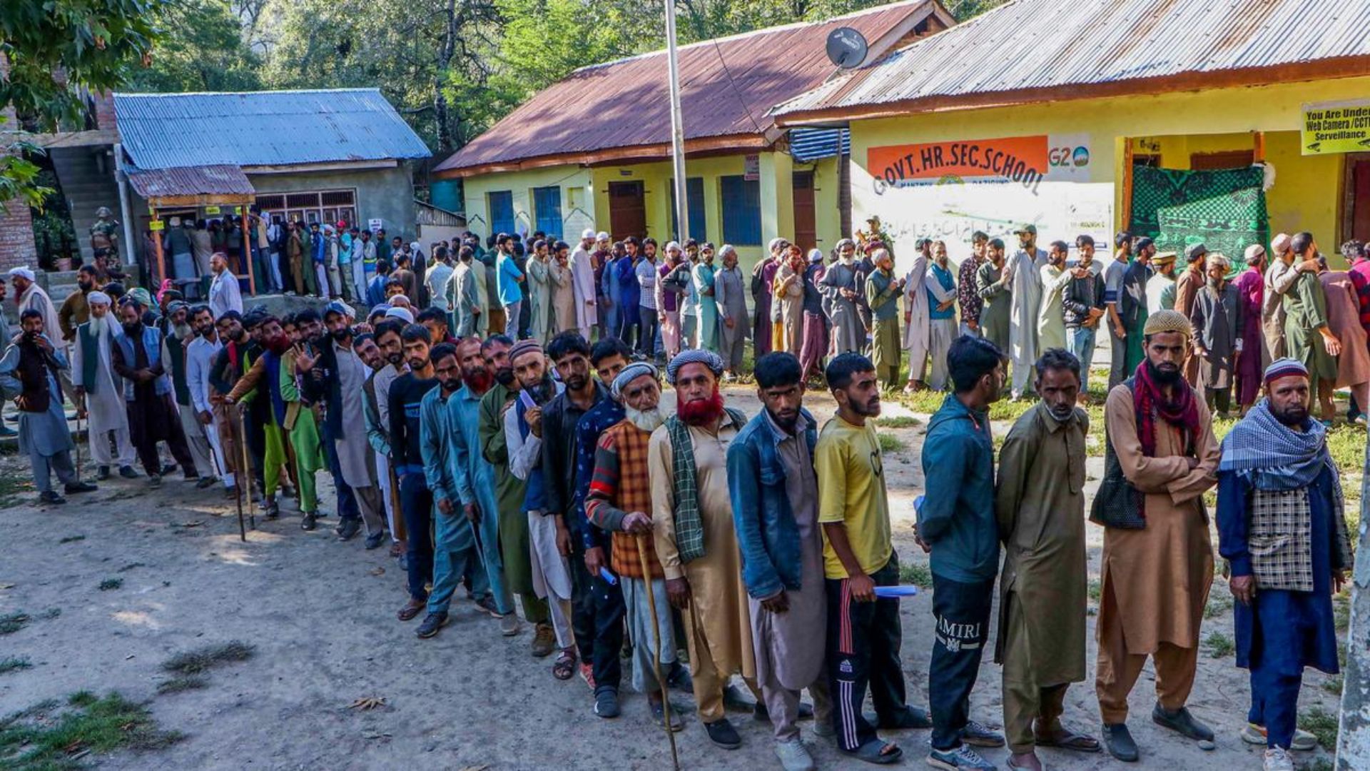 Diplomats from 15 Nations Praise Jammu and Kashmir's Democratic Polling Process