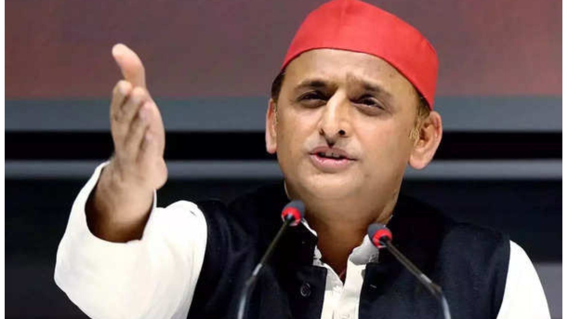 Akhilesh Yadav Criticizes UP Govt Over Bulldozer Operations, Demands Apology