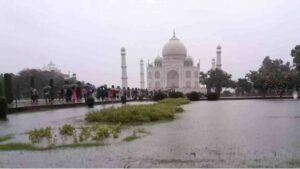 Water Leaks From Taj Mahal’s Main Dome After Heavy Rain in Agra, Video Goes Viral