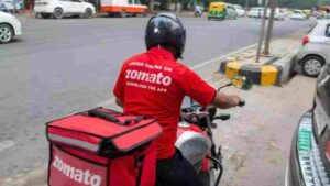 Zomato Delivery Agent’s Bike Breaks Down, Swims Through Mumbai Rains To Deliver Orders