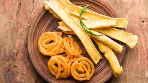 Swiggy Declares Jalebi-Fafda As ‘The Ultimate Breakfast Combo’, Sparks Online Reactions