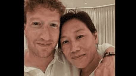 Mark Zuckerberg Wears Rs 1.18 Crore Patek Philippe Watch In Selfie With Priscilla Chan