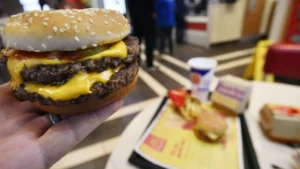 Onion Panic: Yum Brands And Burger King Remove Onions Amid E Coli Scare Linked To McDonald