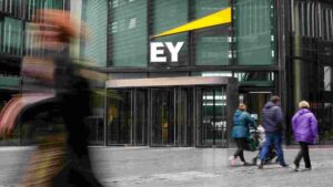 Former EY Employees Speak Out On Video Course Controversy:  “It Breeds a Culture of Multitasking”