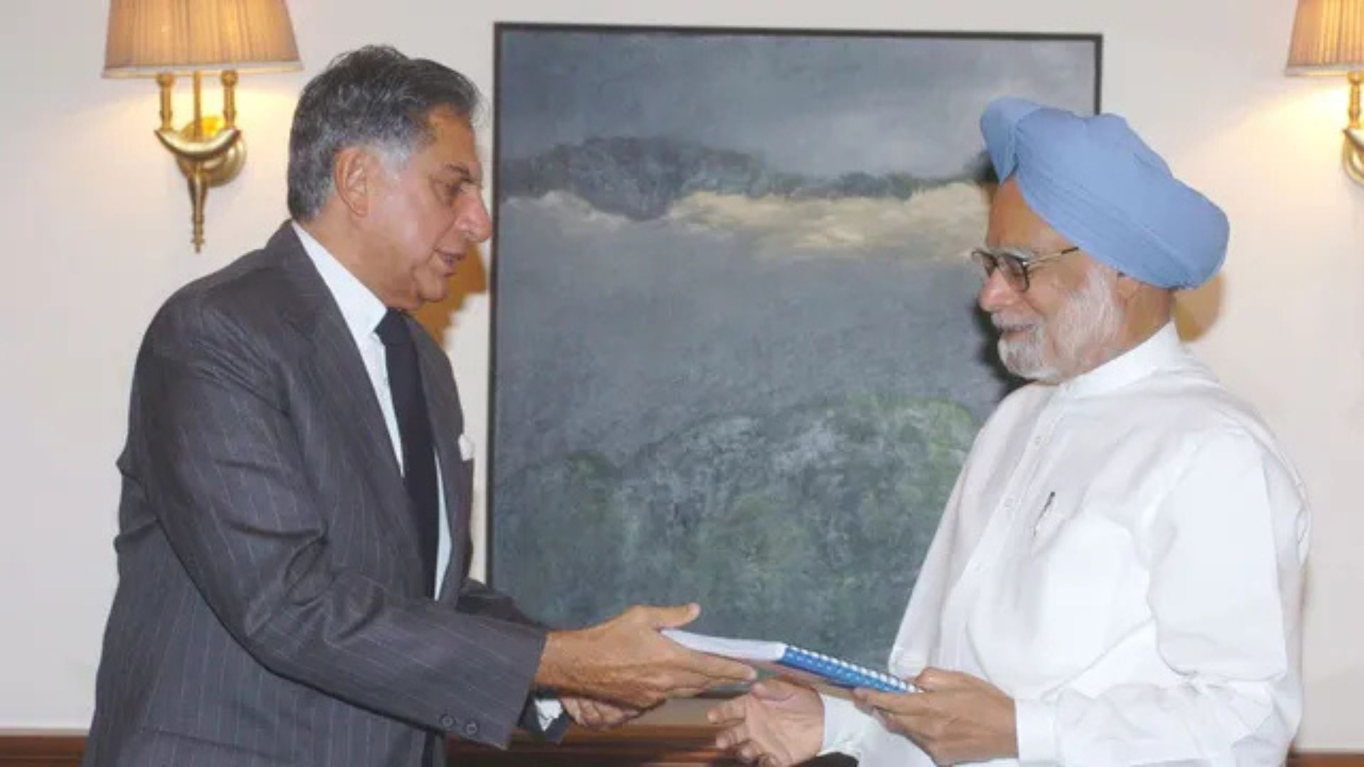 Former PM Manmohan Singh Expresses Grief Over Ratan Tata’s Demise