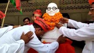 Gandhi Jayanti 2024: Old Video Of Galib Khan Tearing Up With Bapu’s Statue Resurfaces