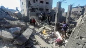 Israeli Airstrike Kills 14 in Gaza Refugee Camp