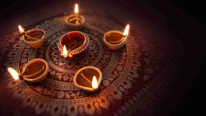 Lighting Diyas for Prosperity: Vastu Tips for a Blessed Diwali