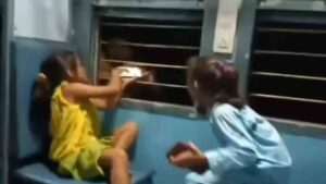 Thief Steals Girl’s Phone Through Train Window: ‘Mera Phone…’ | Watch