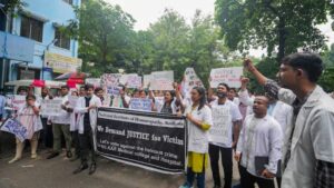 Kolkata Rape Case: Bengal Junior Doctors Resume Cease-Work, Demand Safety and Security