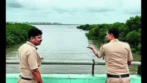 Body Parts Found on Mumbai Beach Lead Police to Suspect in Murder Case