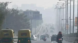 Delhi’s Air Quality Stays ‘Very Poor’ for Third Day; AQI Hits 349