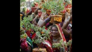 UP: Devotees Celebrate ‘Tulsi Vivah’ at Prayagraj’s Balua Ghat