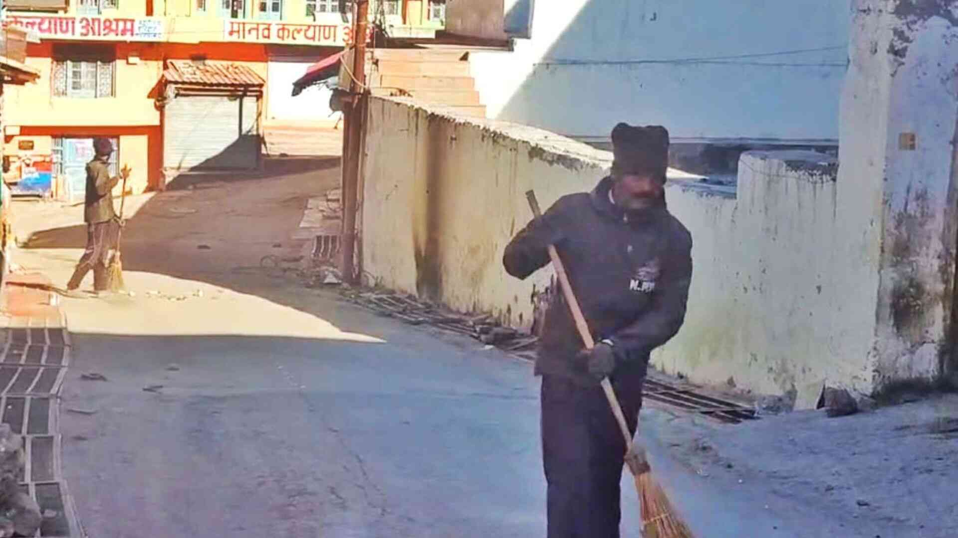 Massive Cleanup Drive In Badrinath Clears 1.5 Tonnes Of Waste