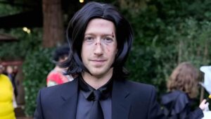 Mark Zuckerberg Dresses as ‘John Wick’ for Halloween