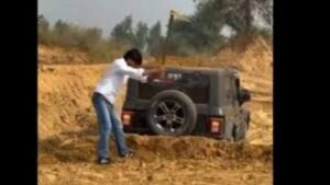 Meerut: Man Speeds Thar, Scattering Shoveled Mud Across The Road | WATCH