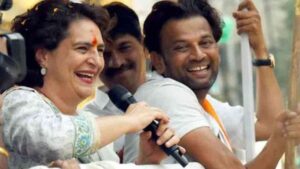 BJP Flags Waved At Priyanka Gandhi During Roadshow In Nagpur,Here’s How She Reacted