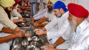 Rahul Gandhi Performs ‘Sewa’ At Golden Temple In Amritsar | Watch