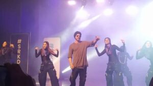 Shah Rukh Khan Lights Up His 59th With ‘Badshah’ Dance At Fan Meet | WATCH