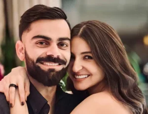 Anushka Sharma Cheers for Virat Kohli and Team India During Test Match : Watch