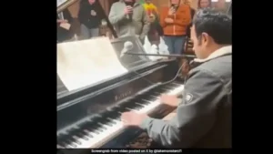 Vivek Ramaswamy Goes Viral for Playing Mozart On Piano At DOGE Event | WATCH