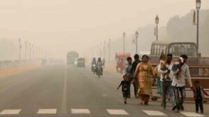 Delhi’s Air Quality Dips into ‘Severe’ Category as Smog Reduces Visibility