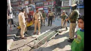 Militants Attack Tourist Reception Center and Sunday Market with Grenade in Srinagar