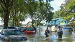 Malaysia Braces For Worst Flooding In A Decade: 80,000 Evacuated, 3 Dead