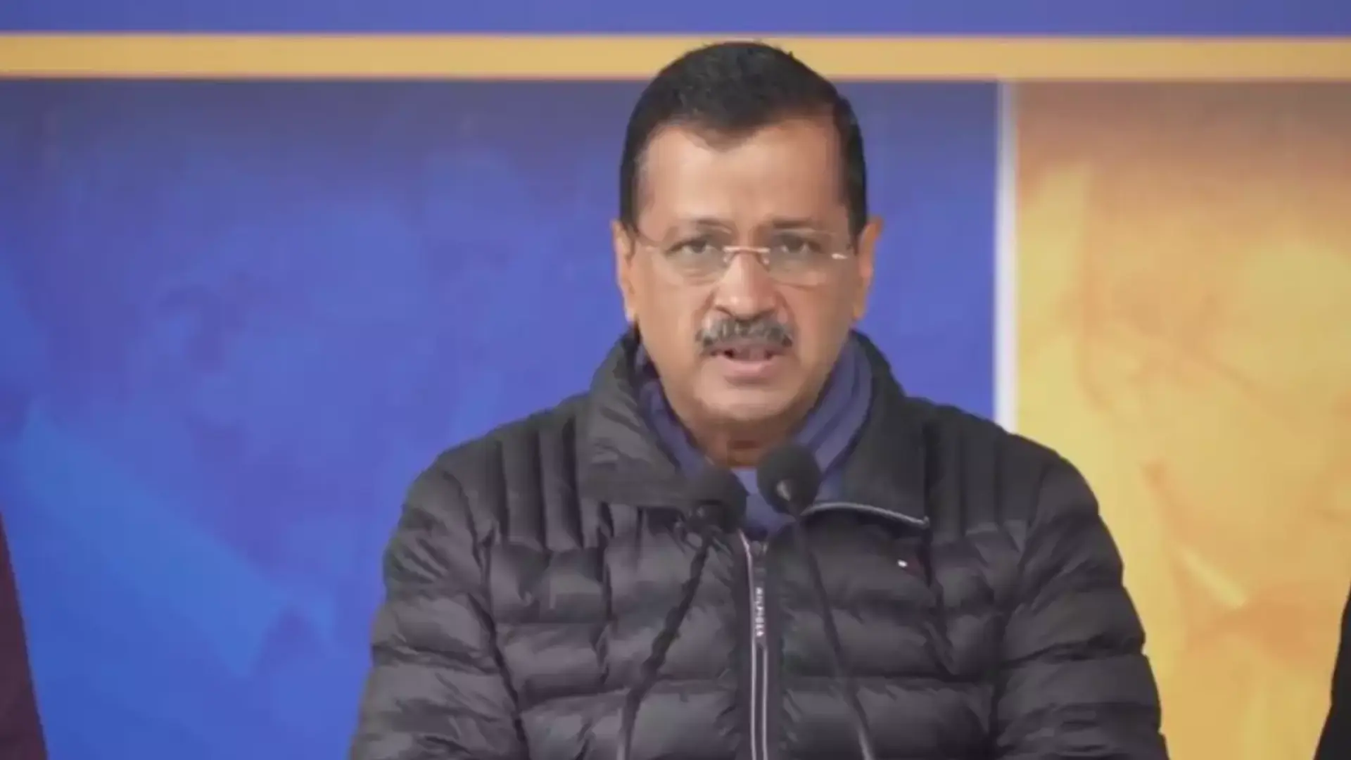 Kejriwal Announces Rs 18,000 Monthly Honorarium for Priests, Granthis