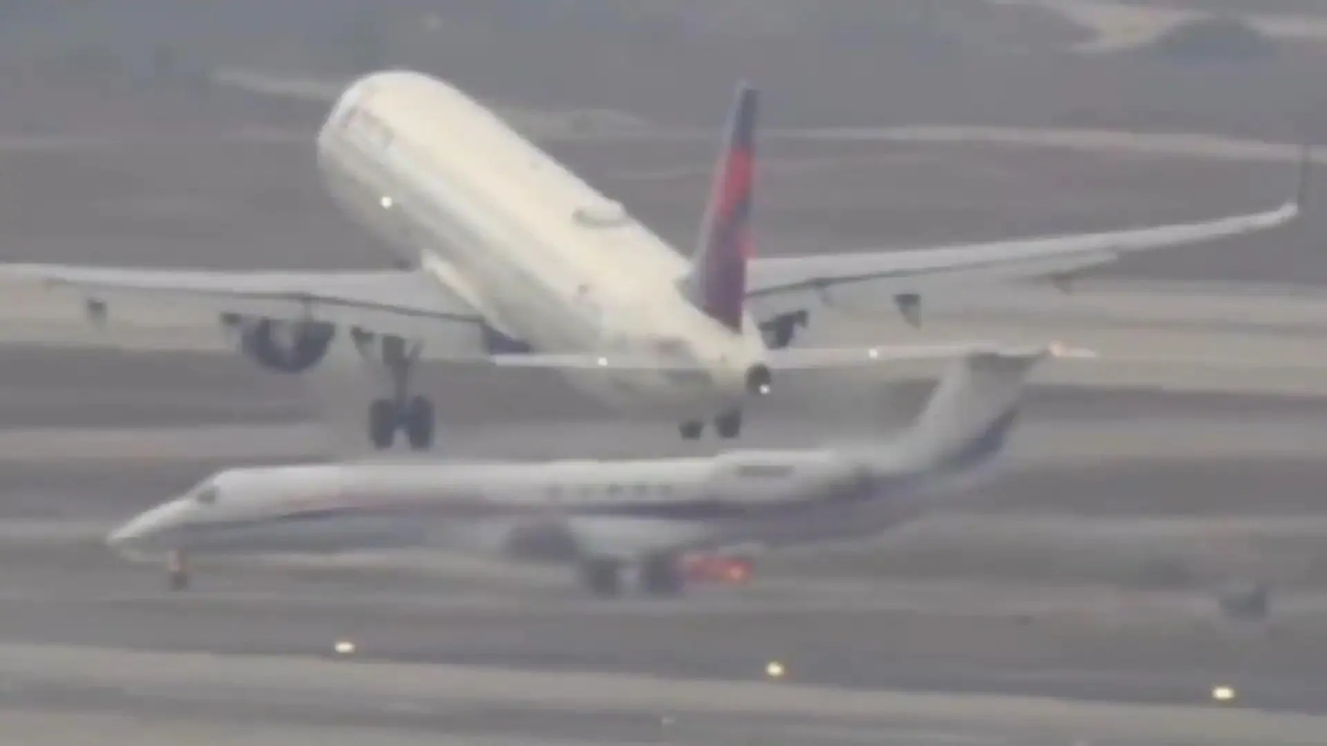 Close Call at LAX: Viral Video Shows Two Planes’ Narrow Escape from Collision