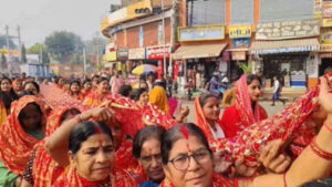 Historic 108-Meter Chunri Presented to Janaki Temple During Bibah Panchami Festivities