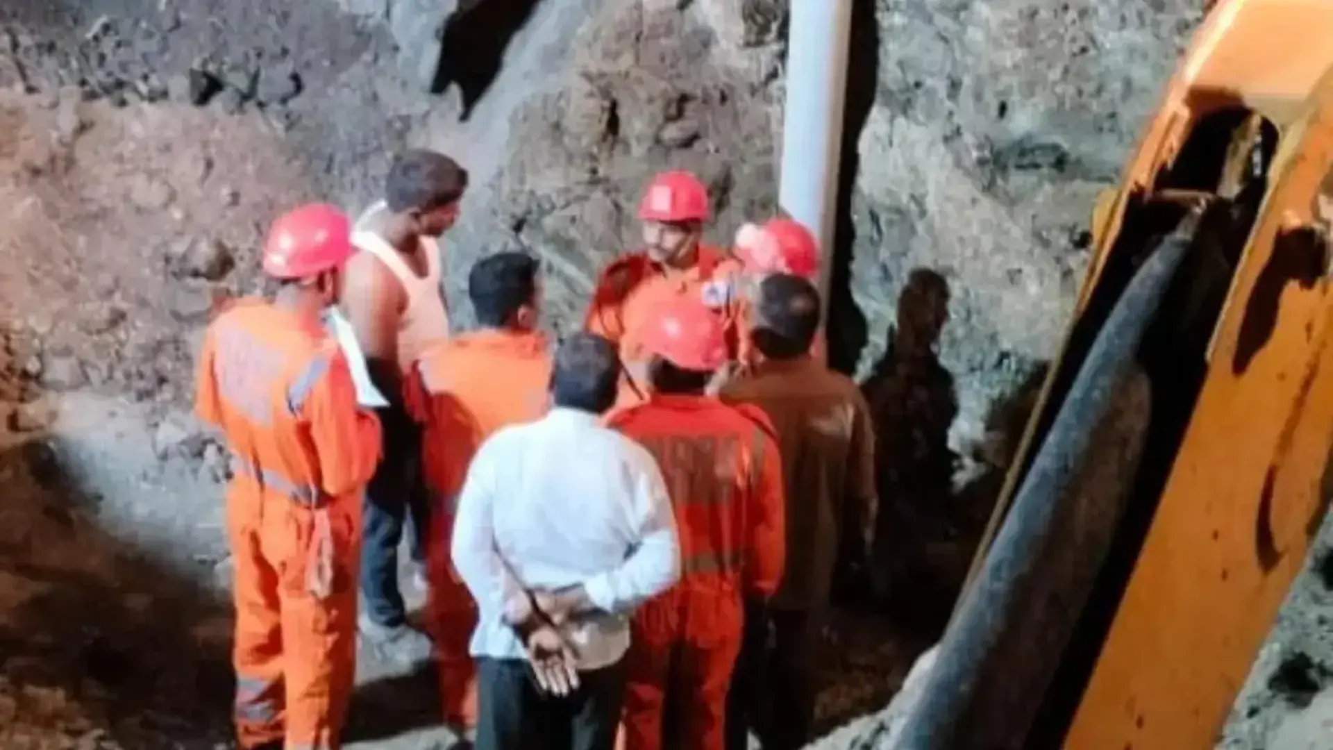 Boy Rescued After Falling into Borewell in Madhya Pradesh’s Guna District