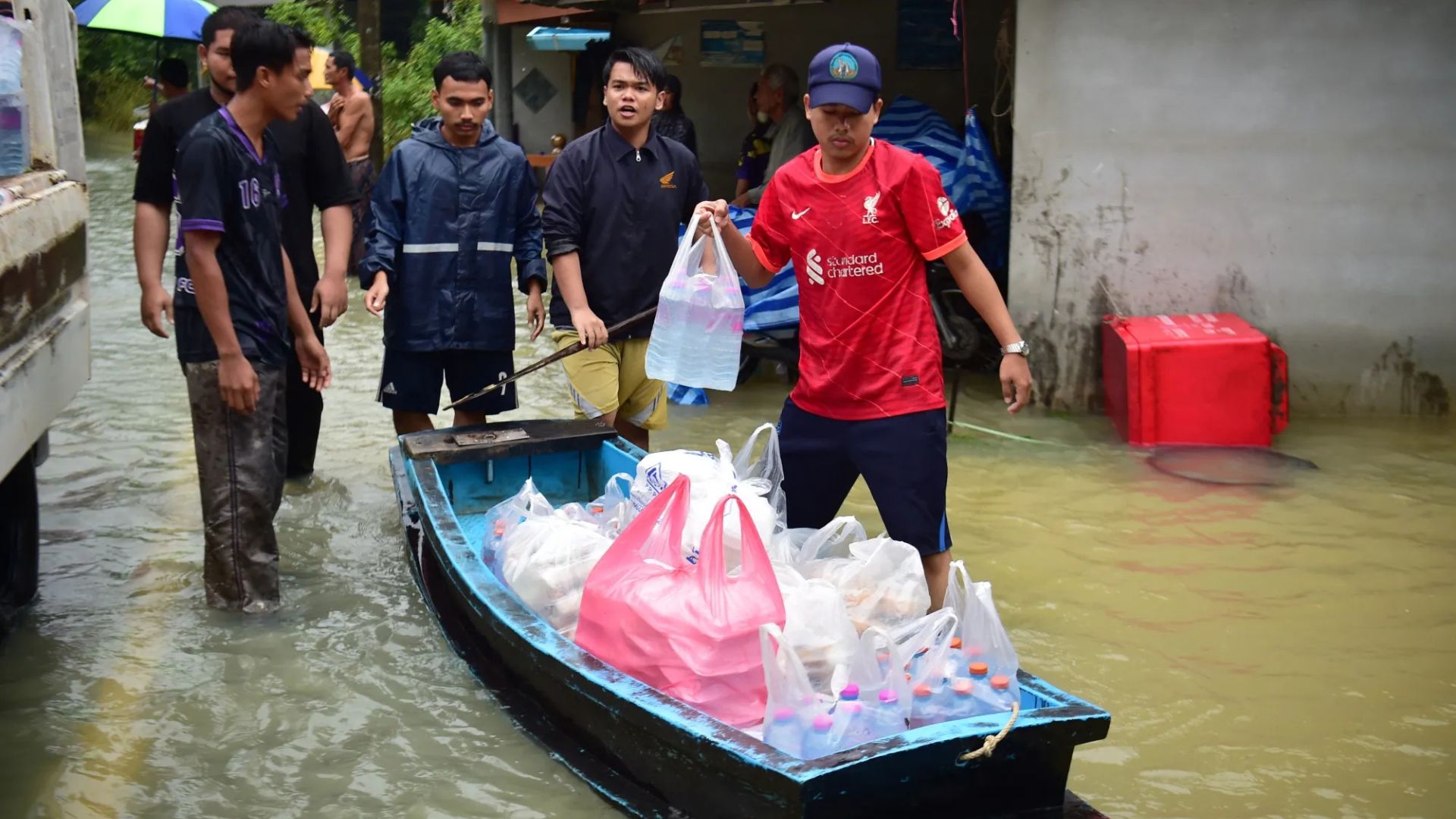 Torrential Flooding Displaces Thousands in Southern Thailand