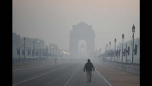 Delhi’s Air Quality Remains ‘Severe’ as Dense Fog Reduces Visibility