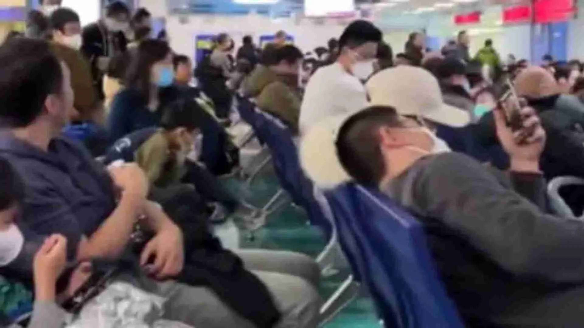 New HMPV Outbreak? Crowded Hospitals Video From China Goes Viral | WATCH