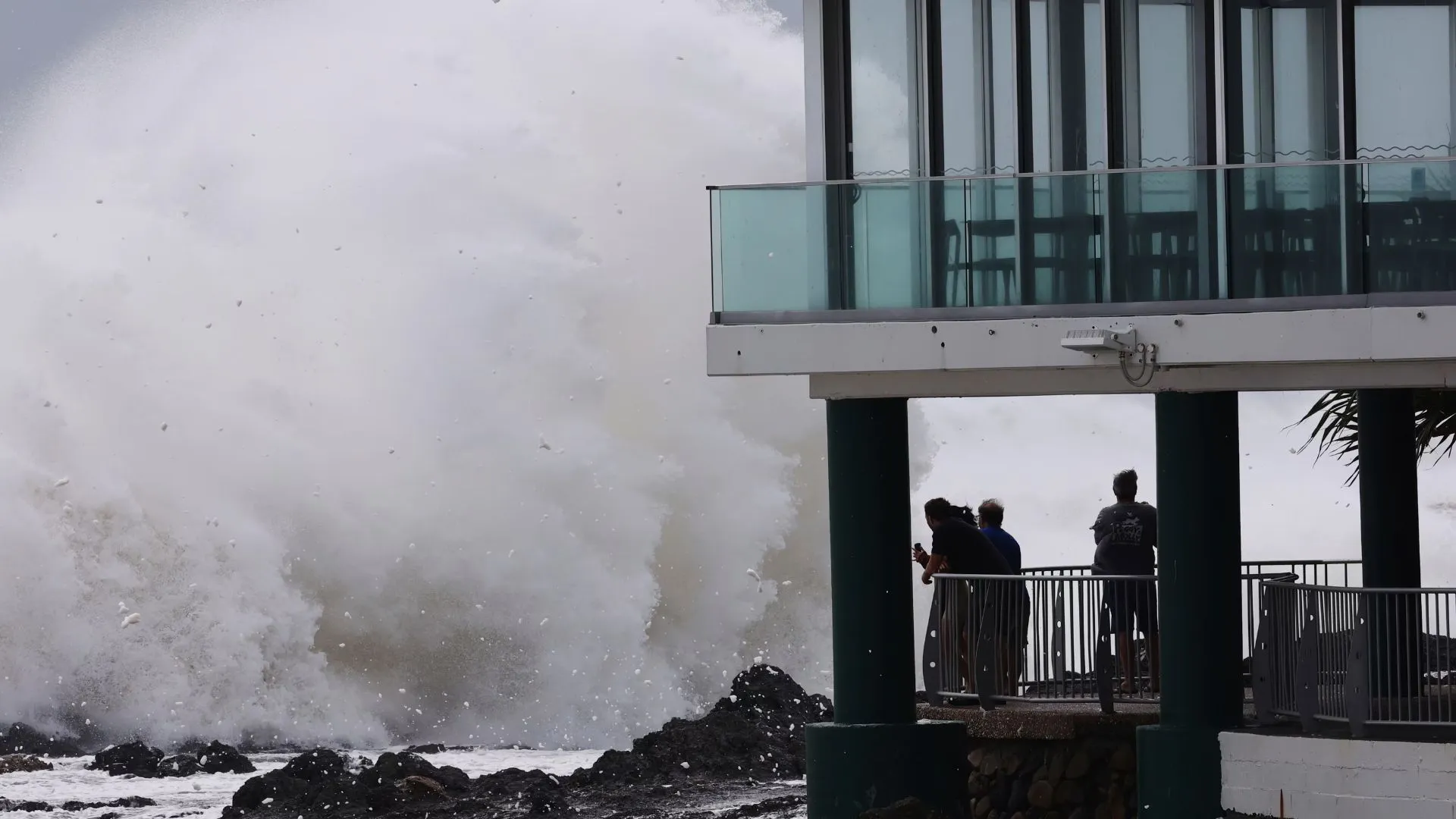 Cyclone Alfred Approaches Australia: Evacuations, School Closures, and Severe Weather Warnings Issued