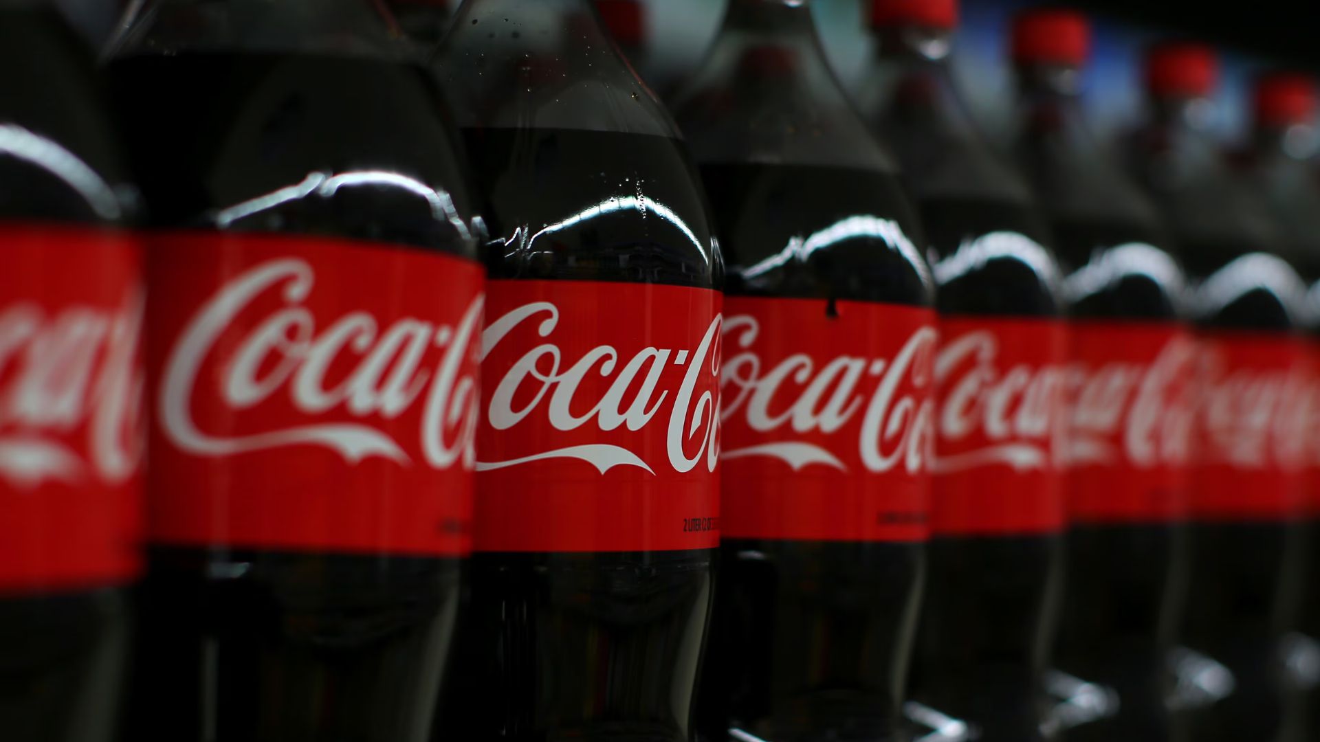 US: Trump Claims Coca-Cola to Switch to Cane Sugar, What’s the Cost?