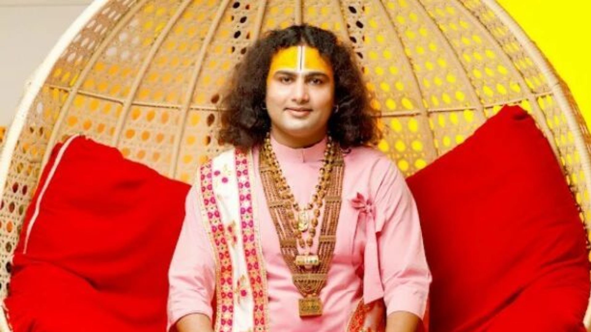 Swami Aniruddhacharya Apologises for Offensive Remark Towards ‘Unmarried Women’, Calls Video AI-Generated