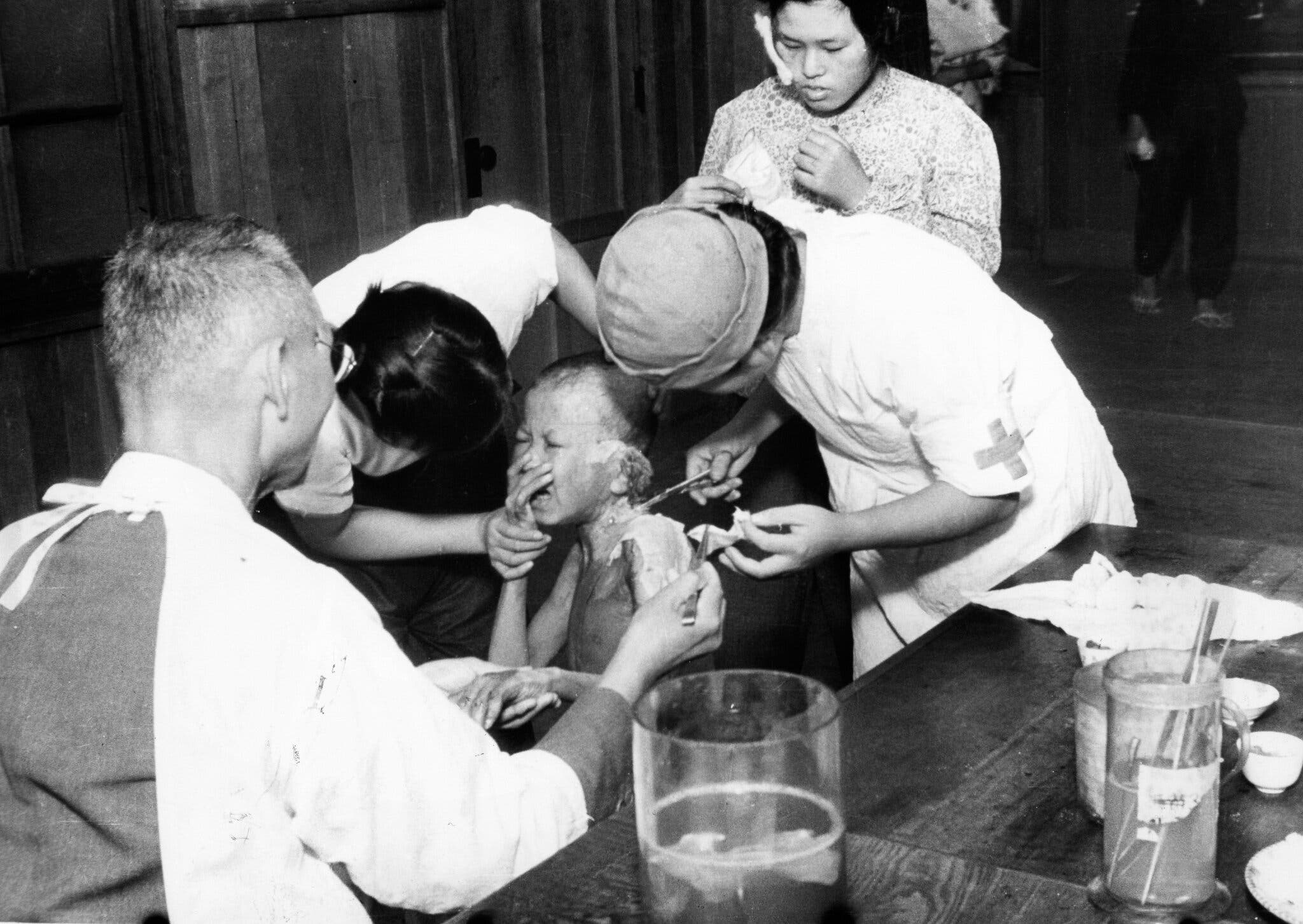 Hiroshima Survivors: Rare Photos of Life After the Atomic Bomb - Gallery Image